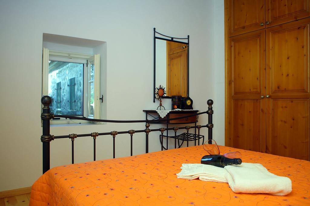 Menelia Cottage Platístoma Cameră foto